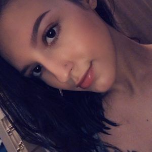 Meet your Posher, Melina